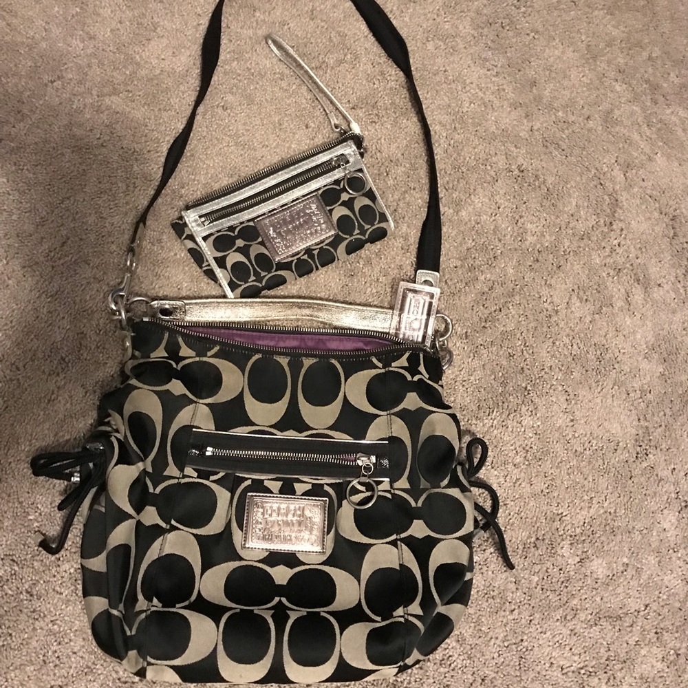 Coach black & silver poppy cross body & wristlet